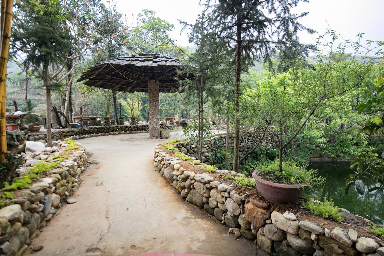 Tavan Riverside Ecolodge ซาปา ภายนอก รูปภาพ
