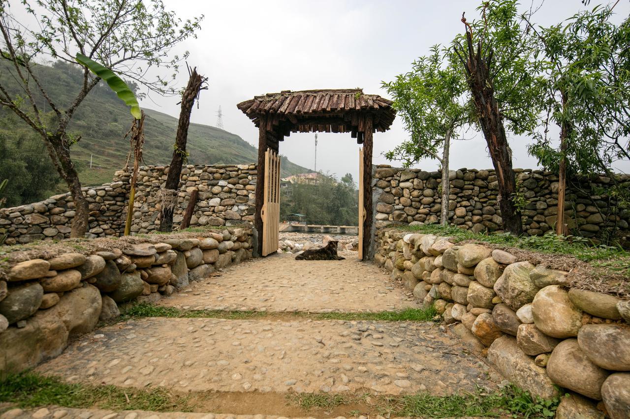 Tavan Riverside Ecolodge ซาปา ภายนอก รูปภาพ