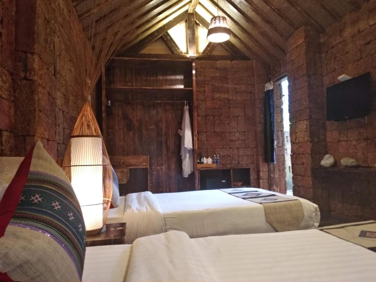 Tavan Riverside Ecolodge ซาปา ภายนอก รูปภาพ