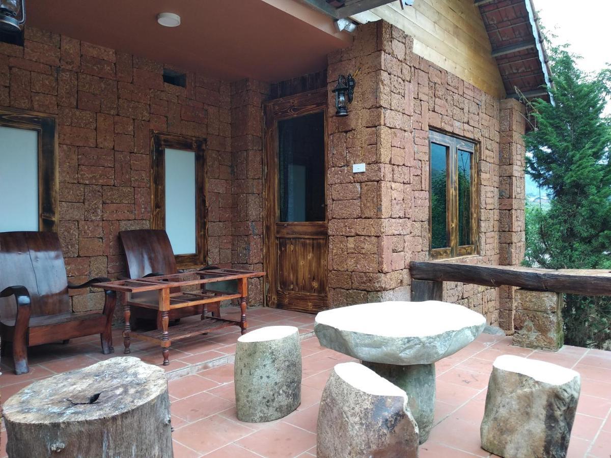 Tavan Riverside Ecolodge ซาปา ภายนอก รูปภาพ